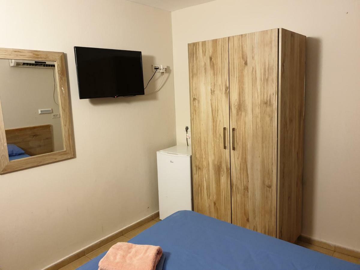 Bergik Hotel Tiberias Exteriör bild